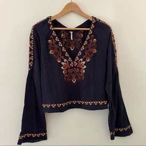 FREE PEOPLE CROP LINEN NAVY EMBROIDERED BLOUSE
